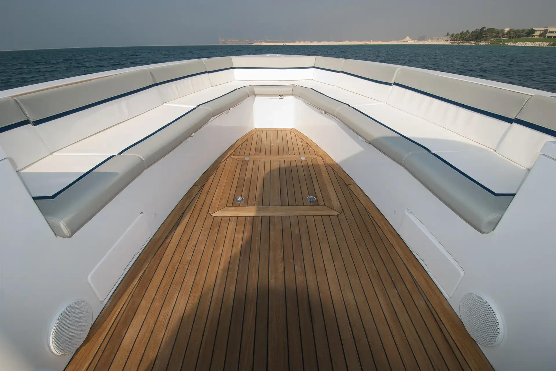Dubawi 11m support tender