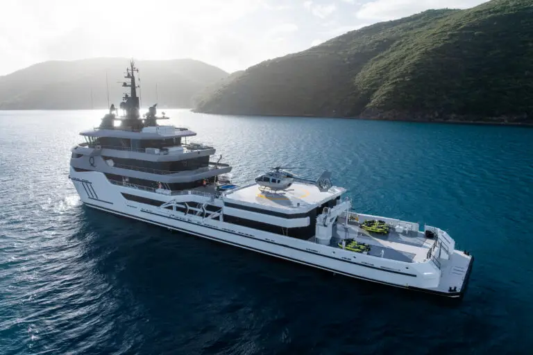 Icon M/Y q 72m